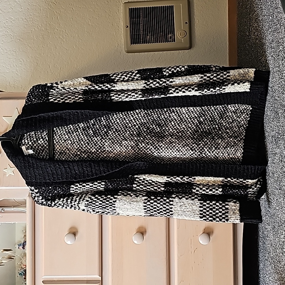Black and Cream Cozy Cardigan